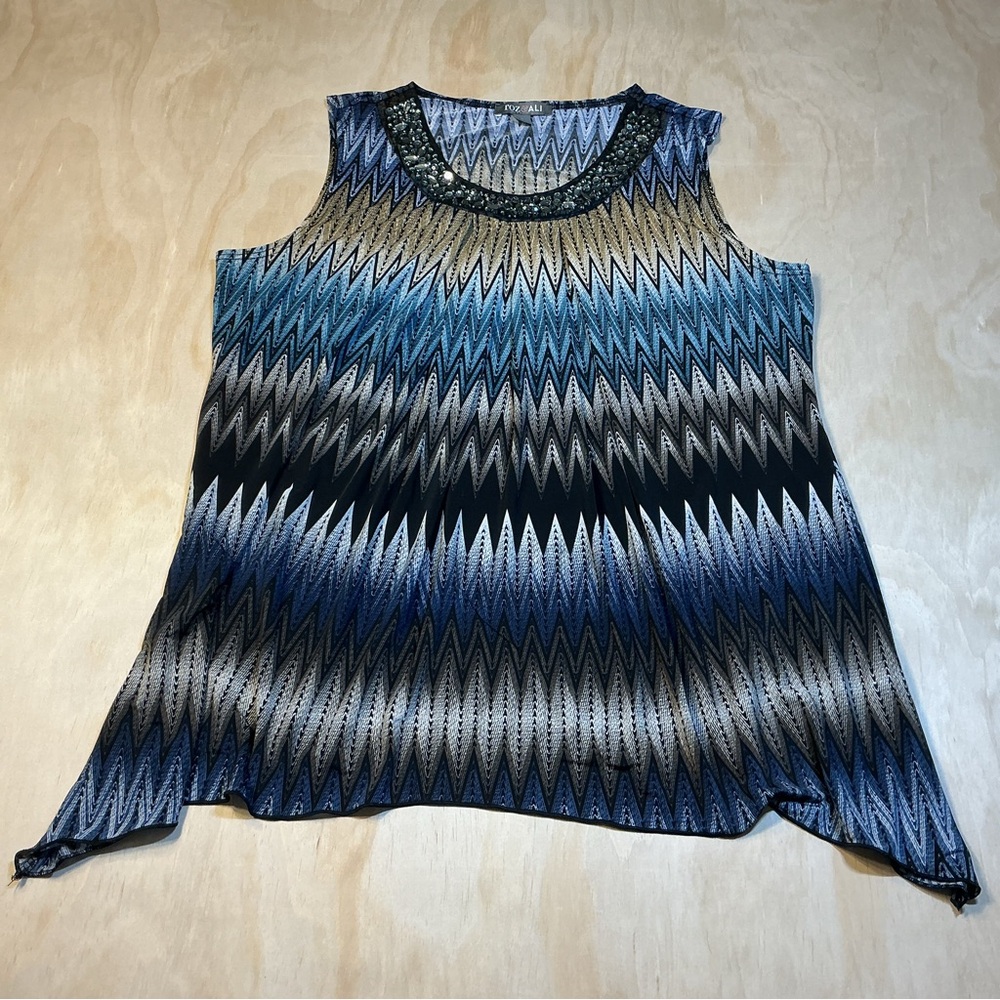 Roz & Ali Chevron Pattern Tank Top - Blue and Black